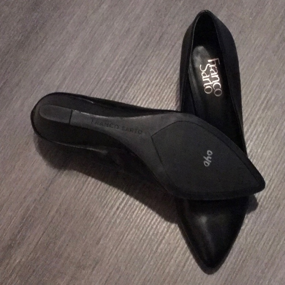 Franco Sarno Black Wedge Pumps - Picture 3 of 3